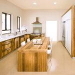 25 Fotos de Cocinas Con Mesa para Comer: formas de colocar la mesa